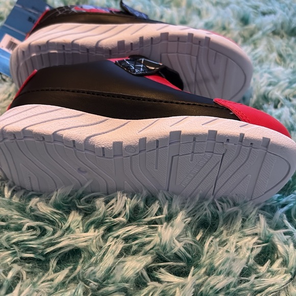 Marvel - Picture 7 of 7